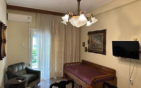 Theoni Central Apartment